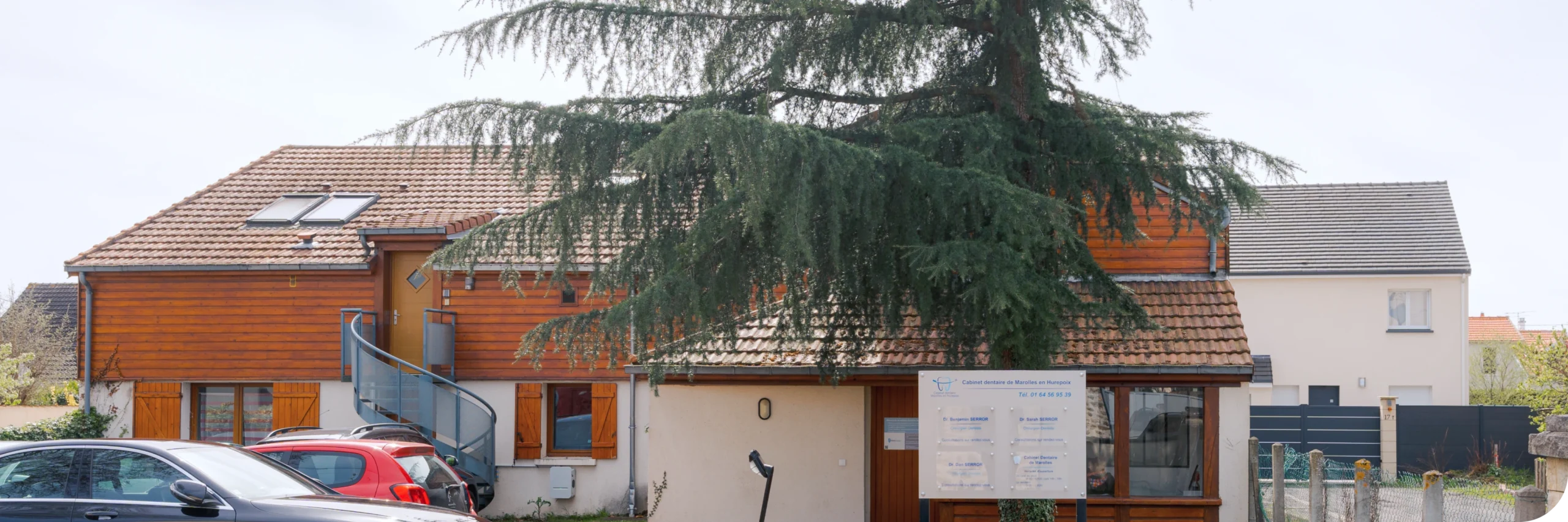 L'extérieur du cabinet dentaire de Marolles en Hurepoix (91630)